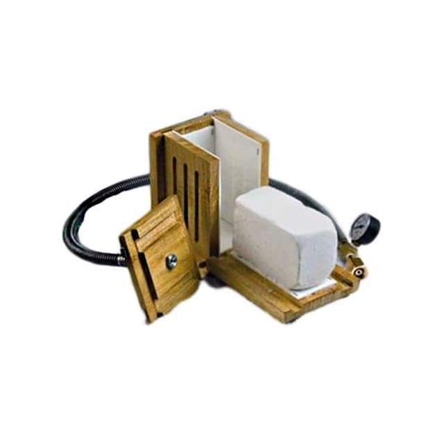 Dry-Ice Maker