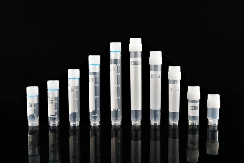 2.0ml Cryogenic Vial, Self-Standing, Internal Thread, sterile 50/pk, 500/