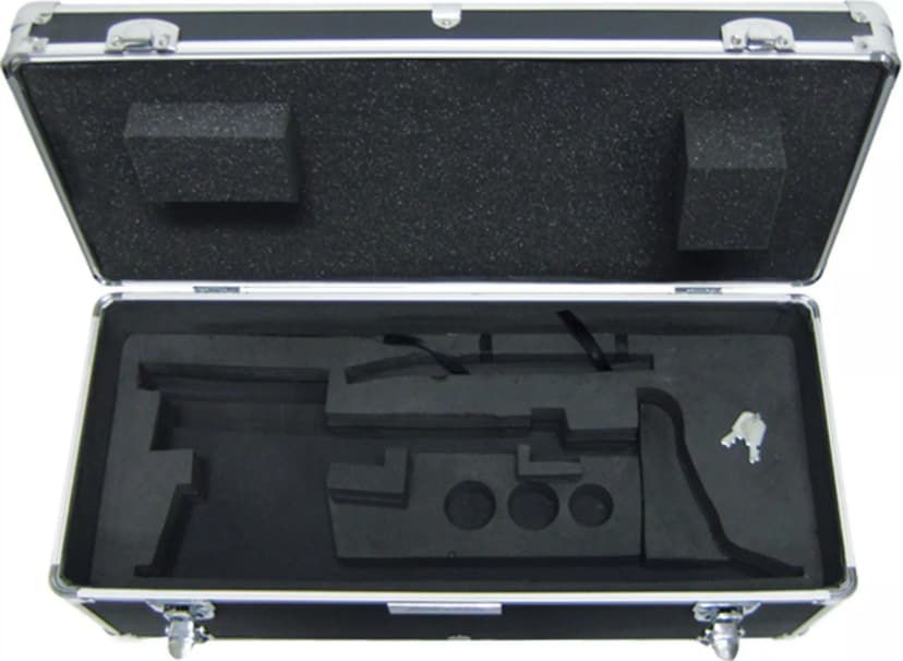 Hard carrying case with lock